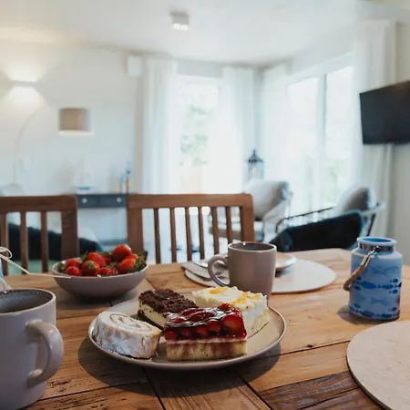 Neu Rügen Resørt Großzügige, Gemütliche Doppelhaushälfte Hinnerk Mit Terrasse Ferienhaus